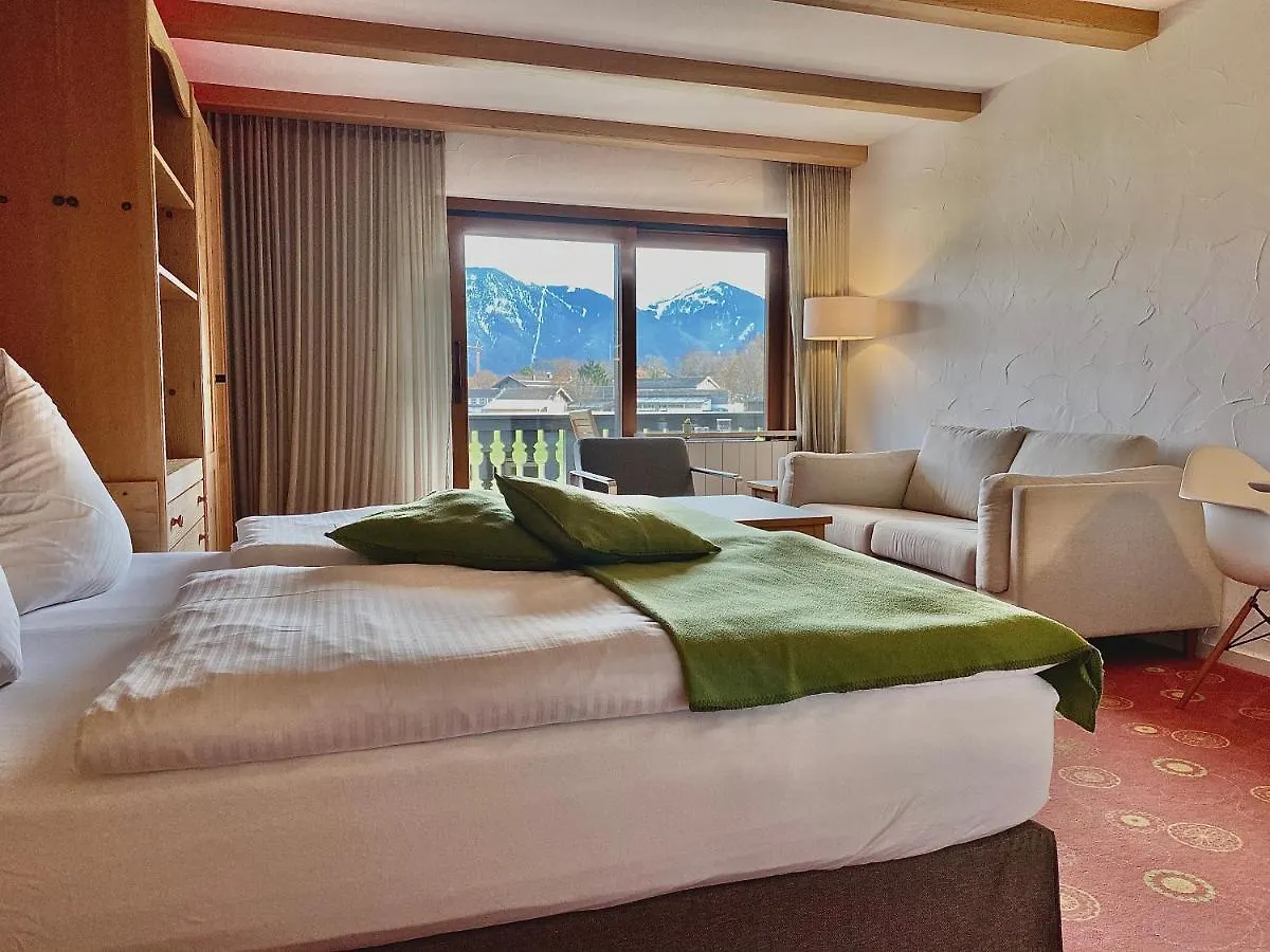 Ferienwohnung Mit Panoramablick Am Tegernsee - Direkt Am Berg Und See contacts